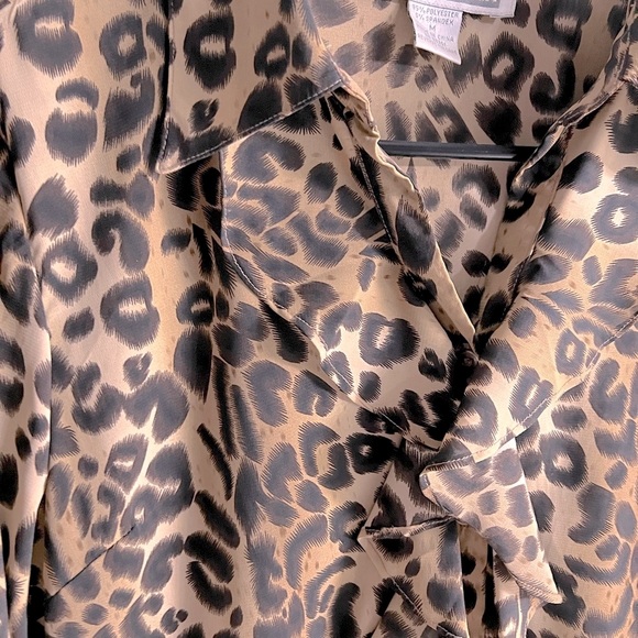 Dress Barn leopard print blouse - Picture 3 of 4
